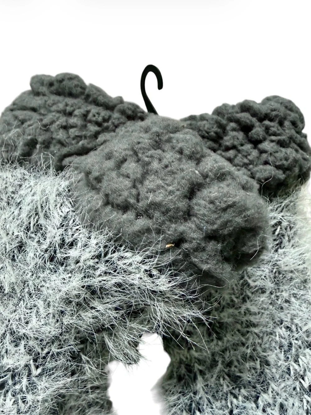 Frye eyelash soft knit non-skid Home Sock. NWT. Shoe size 5-10 Gray